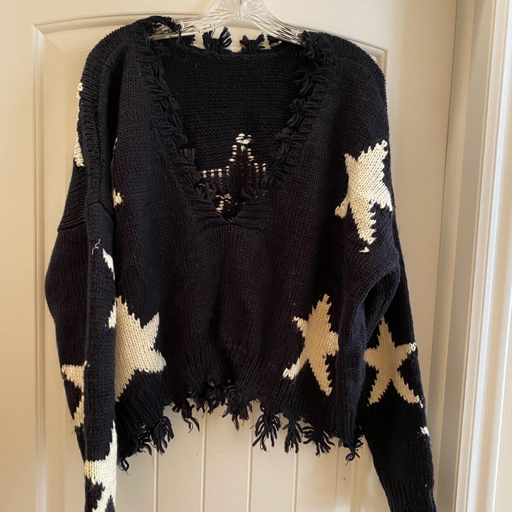 Vici Star Sweater - image 1